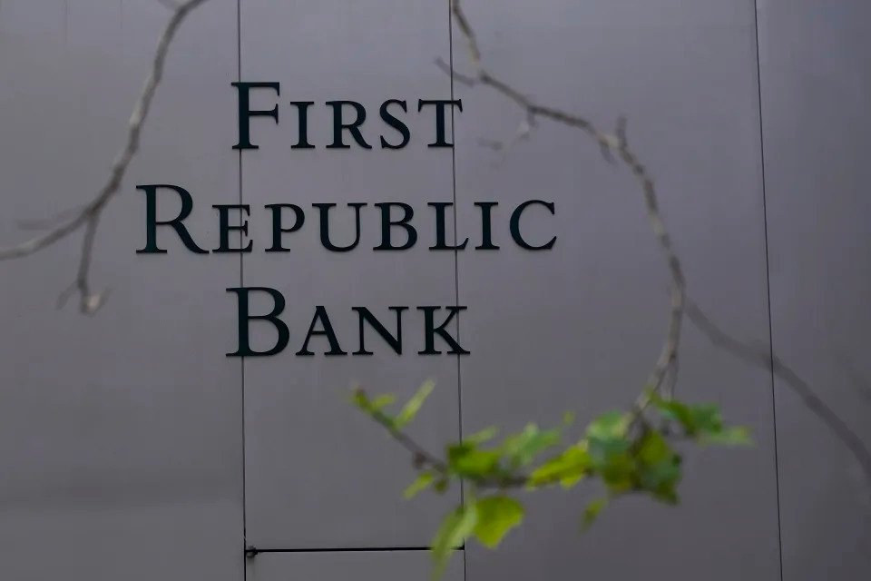FDIC approaches big banks about buying First Republic